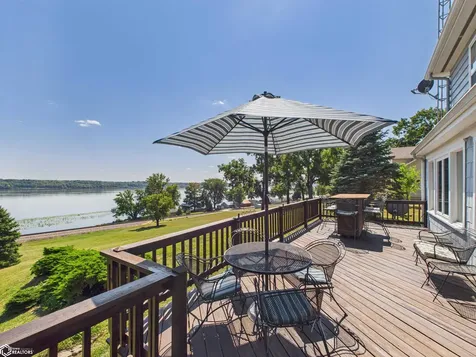 3370 Mississippi River Road Keokuk IA 52632
