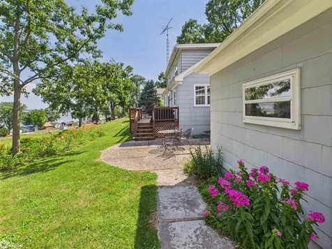 3370 Mississippi River Road Keokuk IA 52632