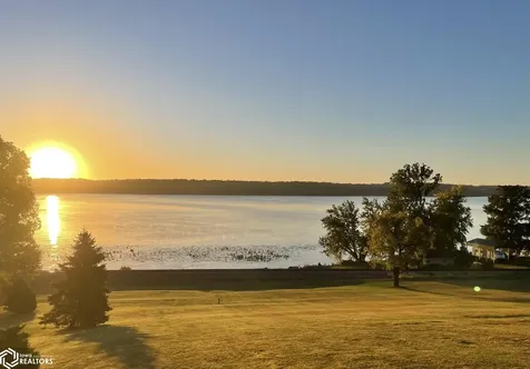 3370 Mississippi River Road Keokuk IA 52632