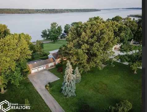 3370 Mississippi River Road Keokuk IA 52632