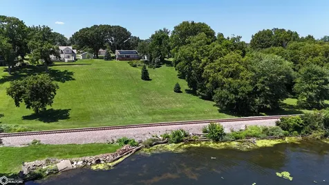 3370 Mississippi River Road Keokuk IA 52632