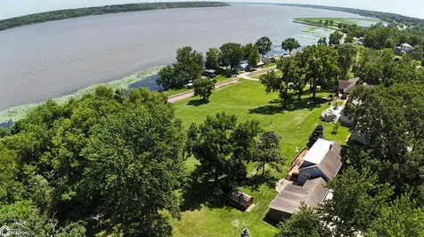 3370 Mississippi River Road Keokuk IA 52632
