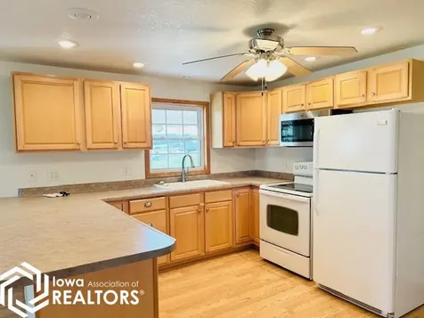 147 Hillcrest Ridge Montezuma IA 50171