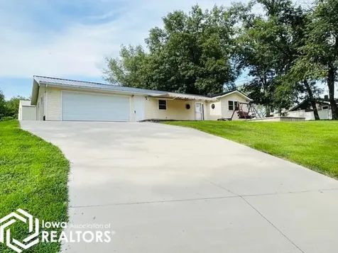 147 Hillcrest Ridge Montezuma IA 50171