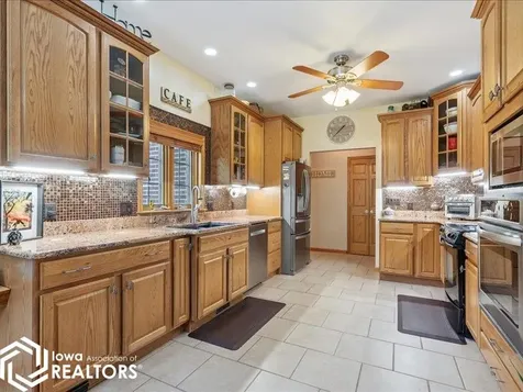 11000 Wildlife Lakes Drive West Burlington IA 52655