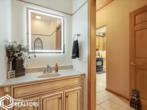 11000 Wildlife Lakes Drive West Burlington IA 52655