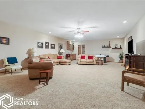 11000 Wildlife Lakes Drive West Burlington IA 52655