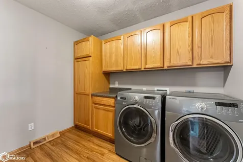 920 S 4th Street Wapello IA 52653