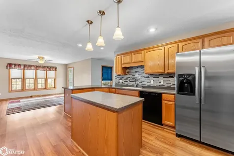 920 S 4th Street Wapello IA 52653