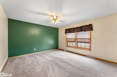 920 S 4th Street Wapello IA 52653