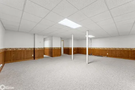 920 S 4th Street Wapello IA 52653