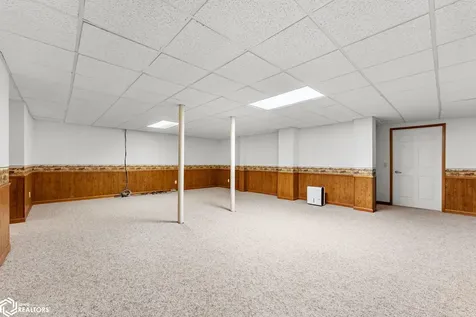 920 S 4th Street Wapello IA 52653