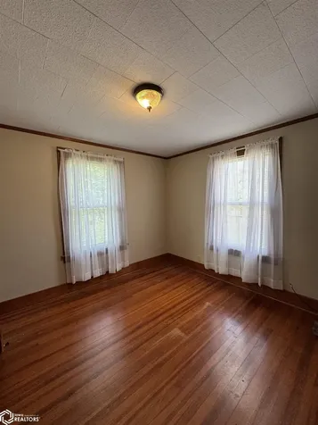 603 W Pleasant Valley Street Sigourney IA 52591
