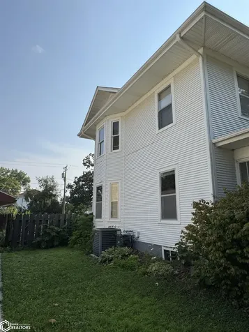 603 W Pleasant Valley Street Sigourney IA 52591