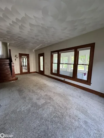 603 W Pleasant Valley Street Sigourney IA 52591