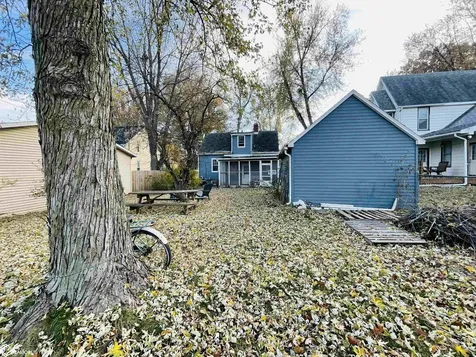 512 Barret Street Burlington IA 52601