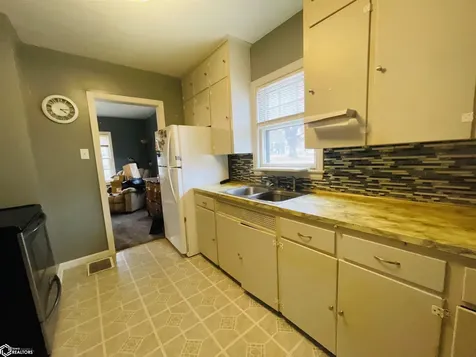 512 Barret Street Burlington IA 52601