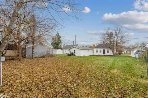 1703 W State Street Marshalltown IA 50158