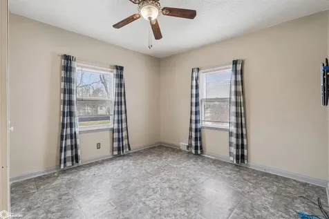 1703 W State Street Marshalltown IA 50158
