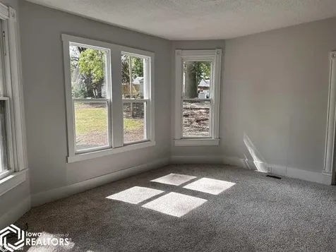 515 S Starr Avenue Burlington IA 52601