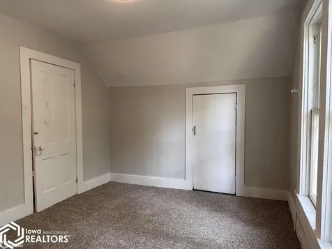 515 S Starr Avenue Burlington IA 52601