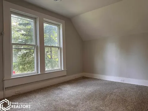 515 S Starr Avenue Burlington IA 52601