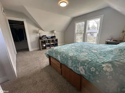 515 S Starr Avenue Burlington IA 52601