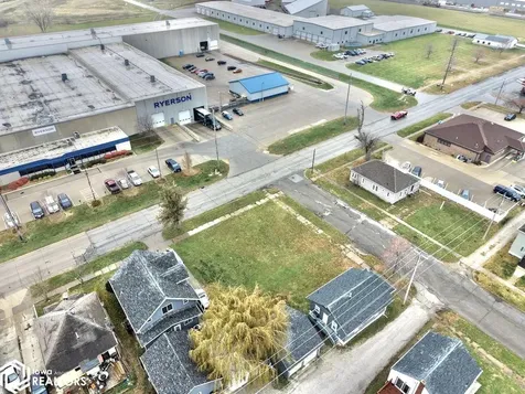 1102 E Main Street Marshalltown IA 50158