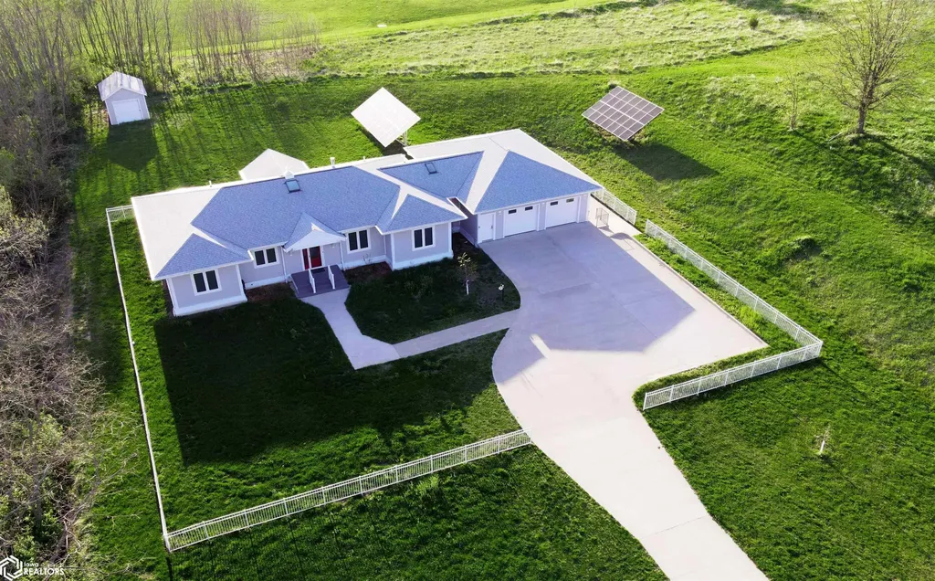 1000 N B Street Fairfield IA 52556