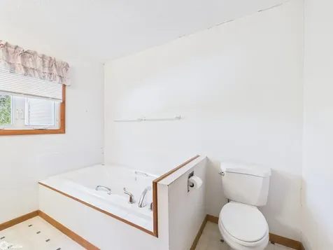 109 Lofton Drive Keokuk IA 52632