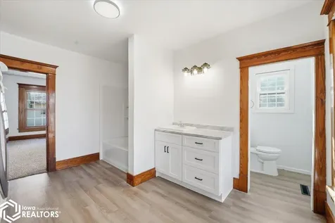 602 E Maple Street Hubbard IA 50122