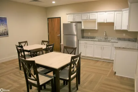 110 Rocksylvania Ave Unit 201 Iowa Falls IA 50126