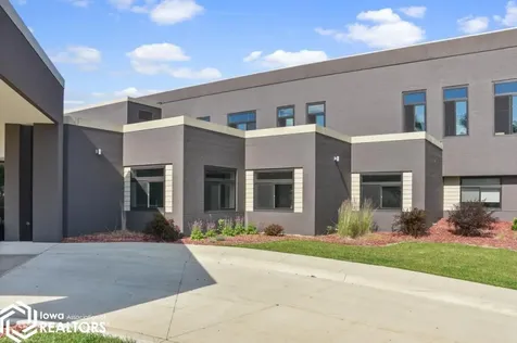 110 Rocksylvania Ave Unit 201 Iowa Falls IA 50126