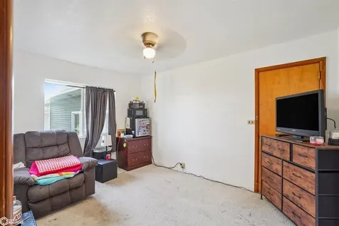 1918 S Center Street Marshalltown IA 50158