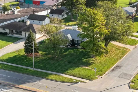 1918 S Center Street Marshalltown IA 50158