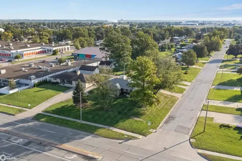 1918 S Center Street Marshalltown IA 50158