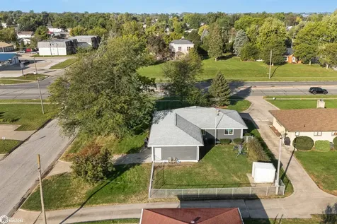 1918 S Center Street Marshalltown IA 50158