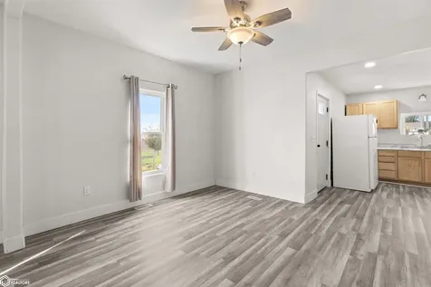 505 Woodbury Street Marshalltown IA 50158