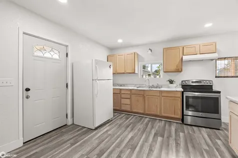 505 Woodbury Street Marshalltown IA 50158