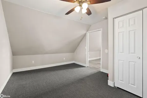 505 Woodbury Street Marshalltown IA 50158