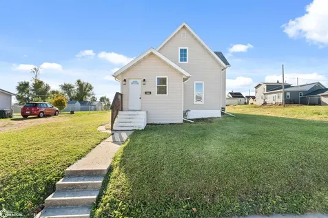 505 Woodbury Street Marshalltown IA 50158