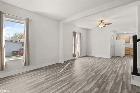 505 Woodbury Street Marshalltown IA 50158