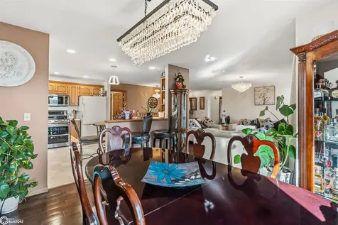 302 Richard Lane Marshalltown IA 50158