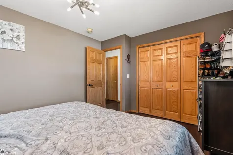 302 Richard Lane Marshalltown IA 50158