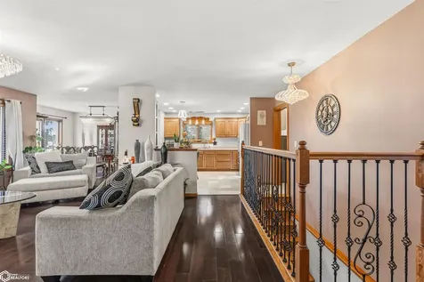 302 Richard Lane Marshalltown IA 50158