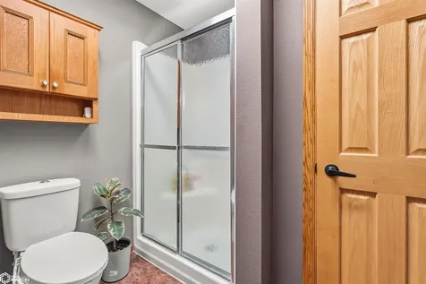 302 Richard Lane Marshalltown IA 50158