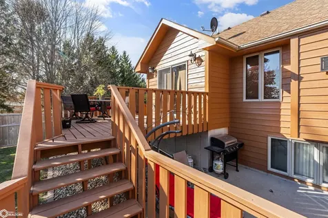 302 Richard Lane Marshalltown IA 50158