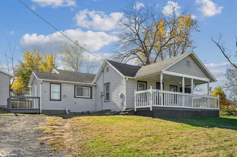 215 Brady Street Brooklyn IA 52211