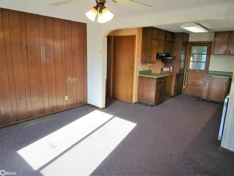 607 Lincoln Ackley IA 50601