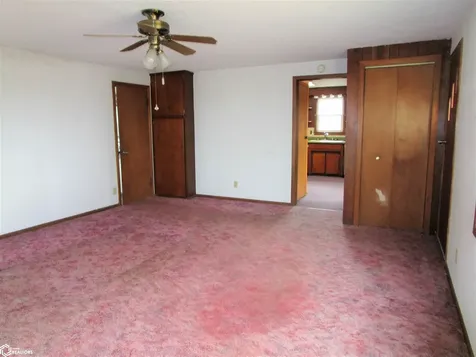 607 Lincoln Ackley IA 50601